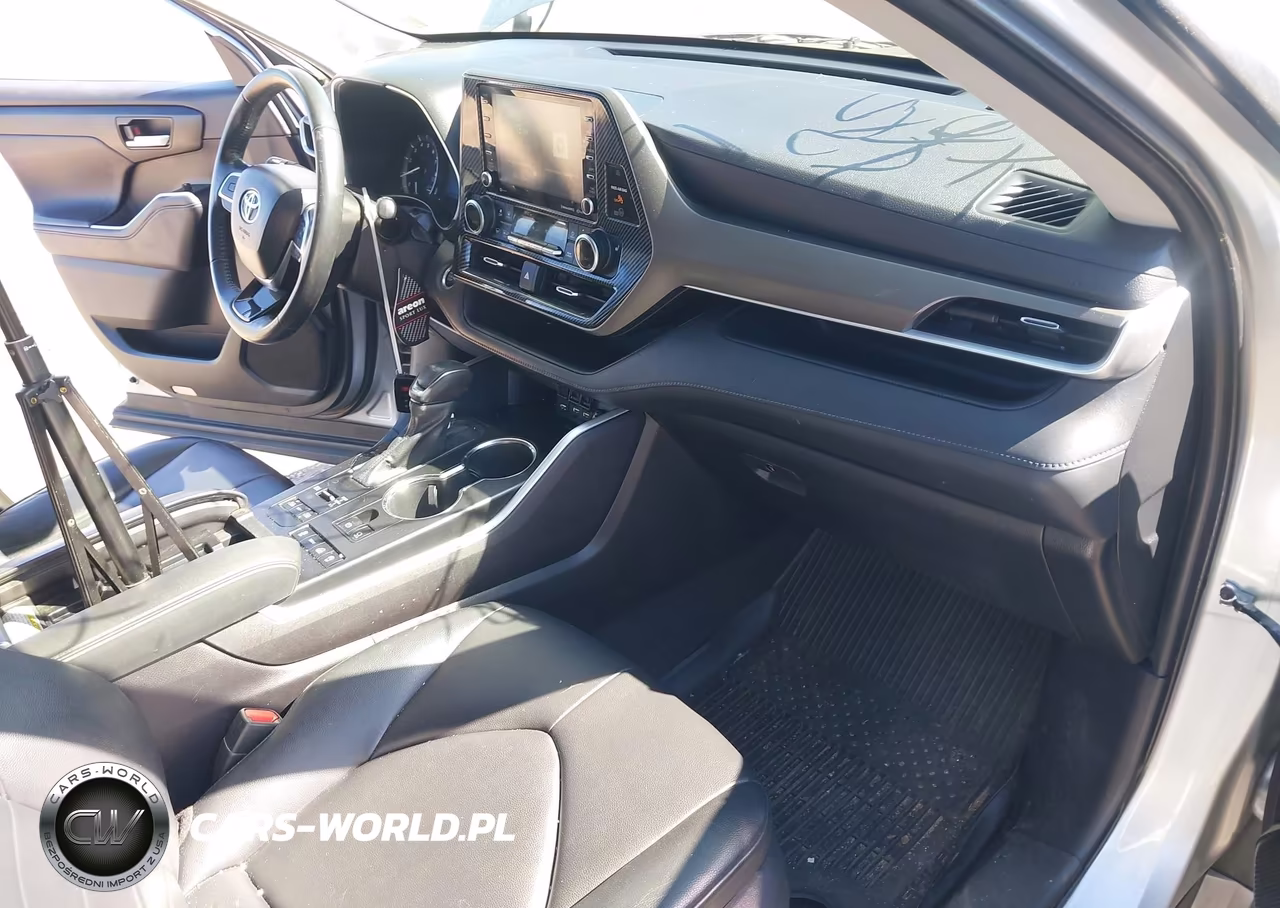 2021 Toyota Highlander Xle VIN:5TDGZRBH1MS151279 - 5