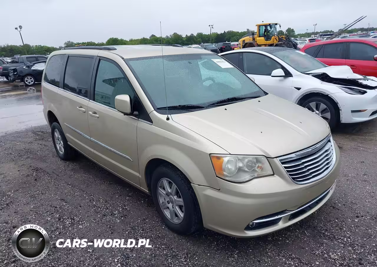 2011 Chrysler Town & Country Touring