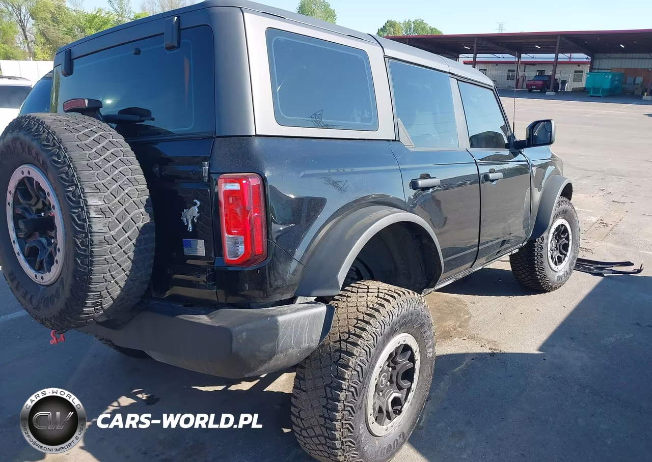2022 Ford Bronco VIN:1FMDE5DH7NLB75654 - 4