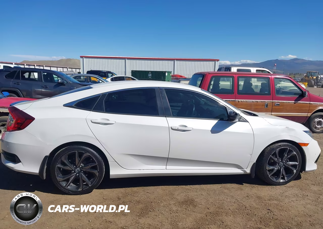 2020 Honda Civic Sport VIN:19XFC2E87LE008460 - 13