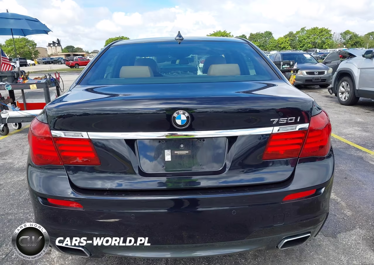 2015 BMW 750I VIN:WBAYA8C56FD825500 - 17