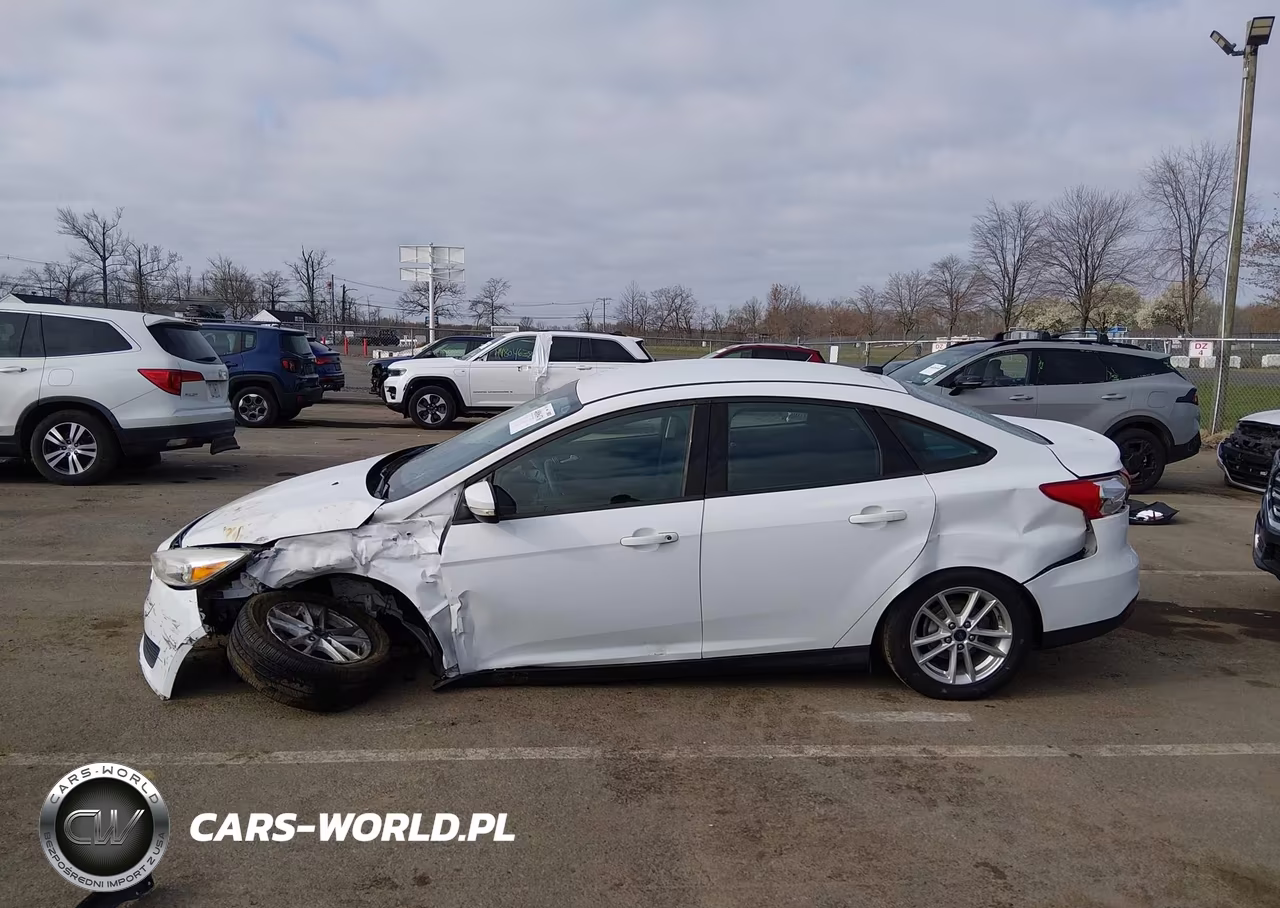 2017 Ford Focus Se VIN:1FADP3F27HL259639 - 14