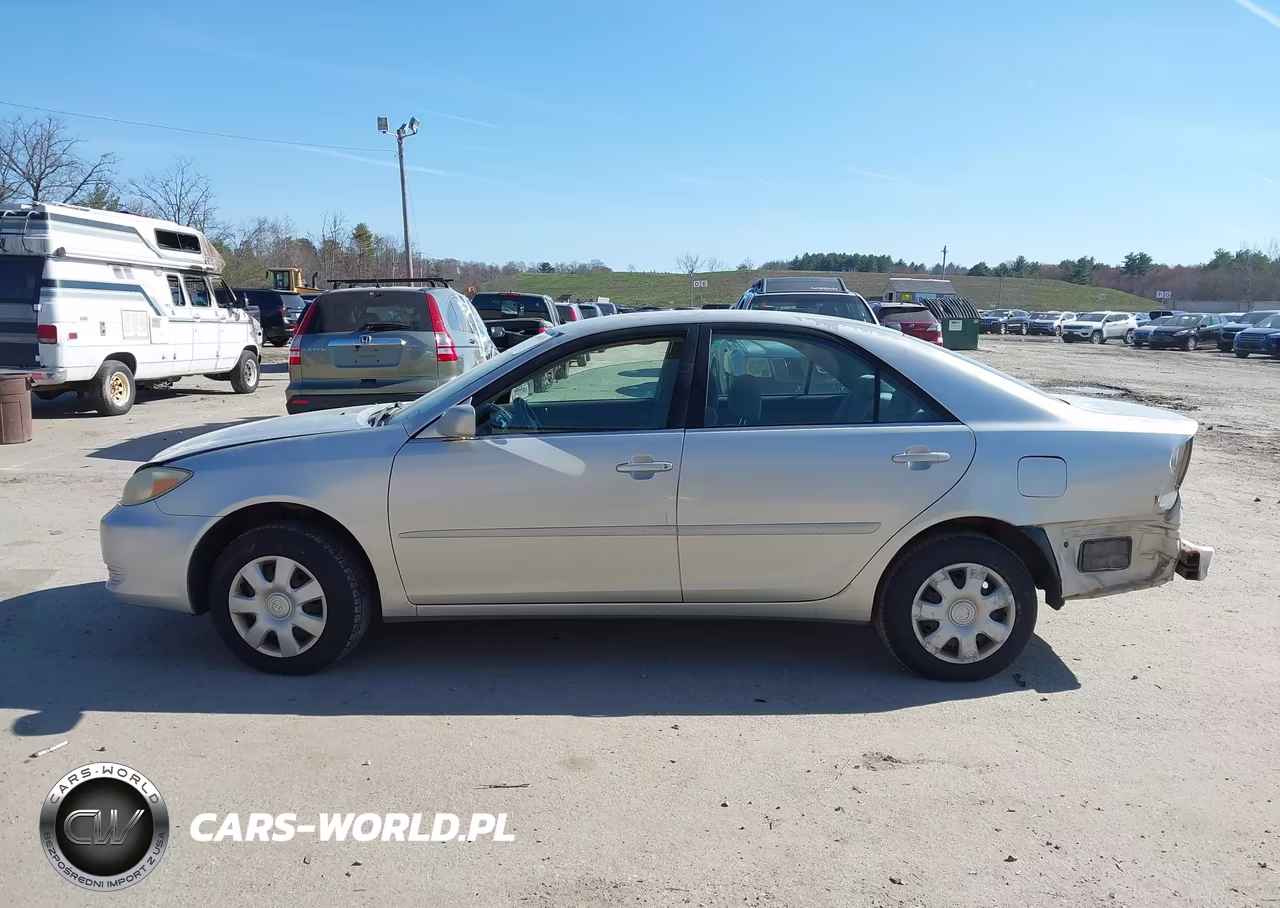 2004 Toyota Camry Le VIN:4T1BE32K74U929008 - 14