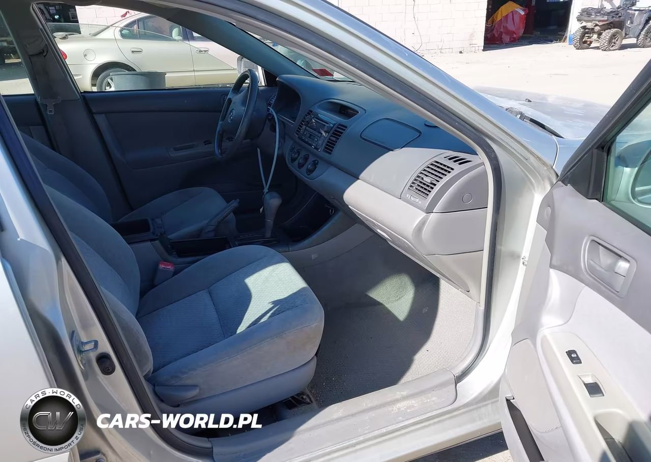 2004 Toyota Camry Le VIN:4T1BE32K74U929008 - 5