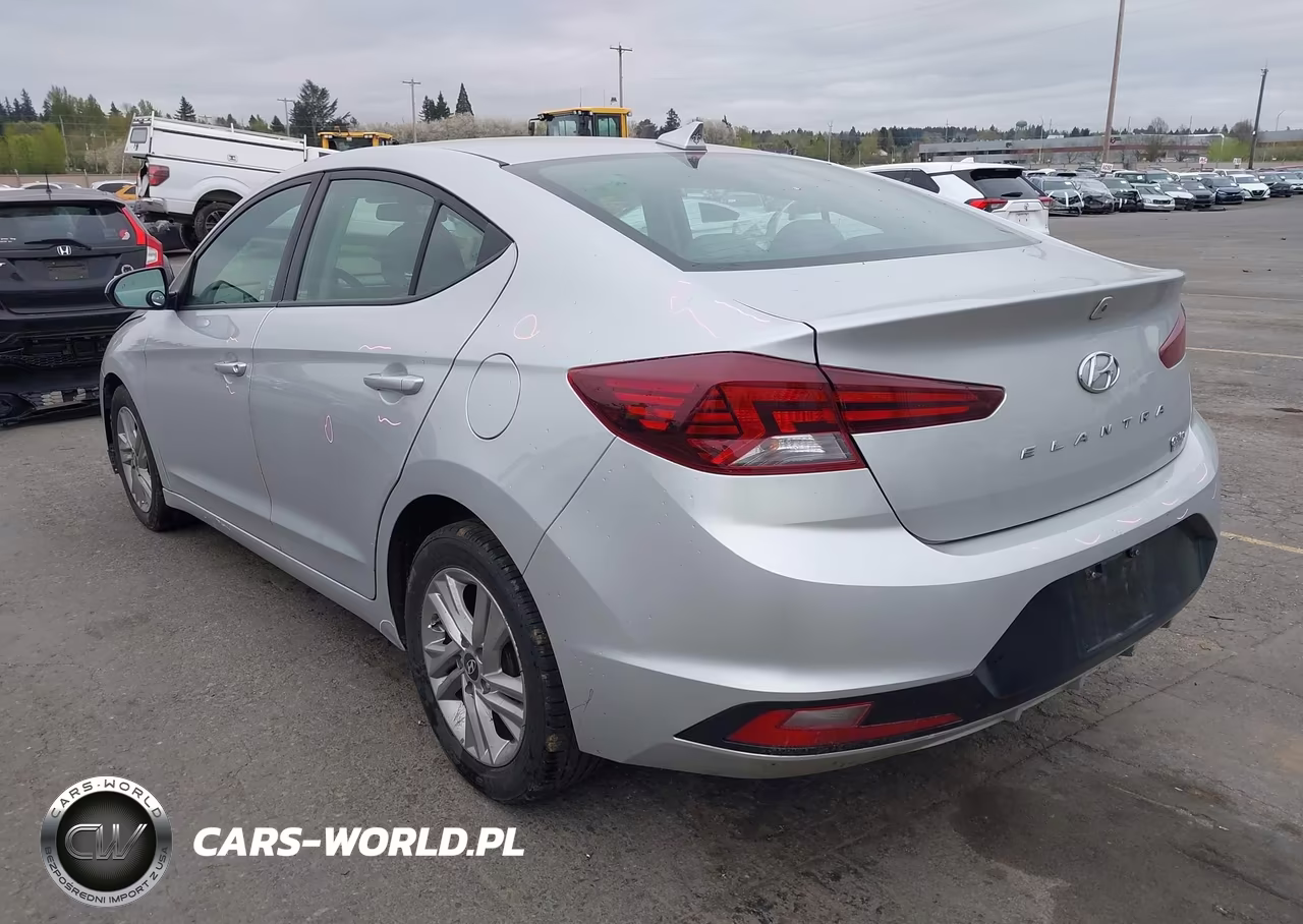 2019 Hyundai Elantra Sel VIN:5NPD84LF5KH407805 - 3