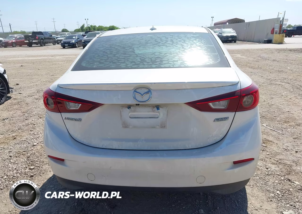 2018 Mazda Mazda3 Touring VIN:3MZBN1V38JM256465 - 16