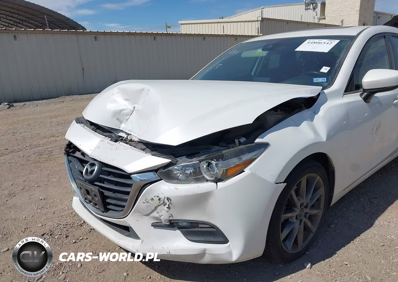 2018 Mazda Mazda3 Touring VIN:3MZBN1V38JM256465 - 6