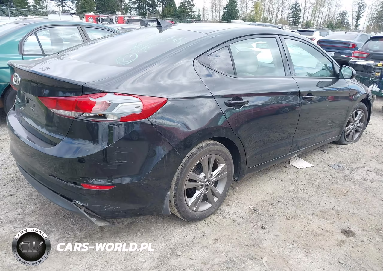 2017 Hyundai Elantra Se VIN:5NPD84LF7HH194347 - 4