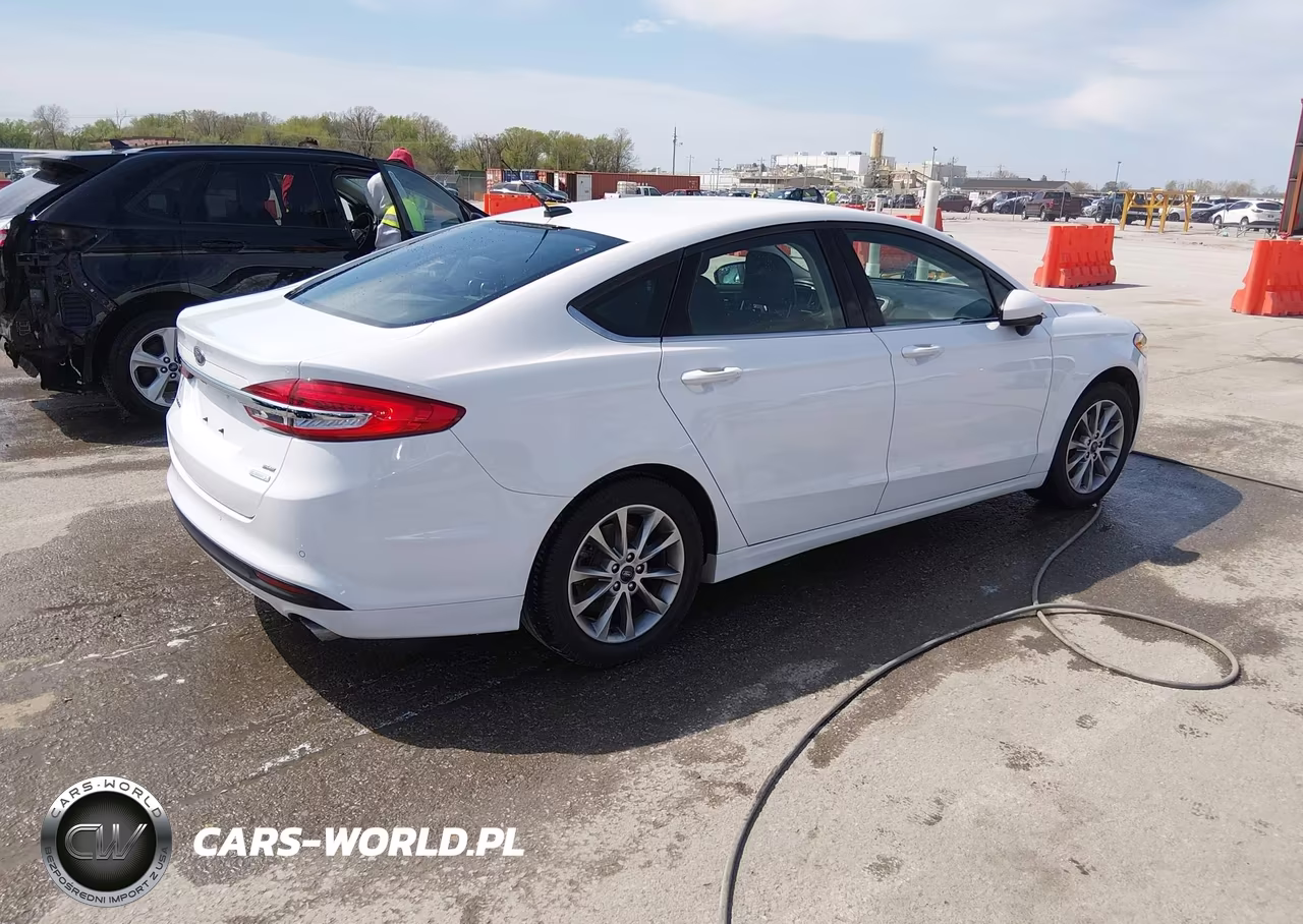 2017 Ford Fusion Se VIN:3FA6P0HDXHR353991 - 4