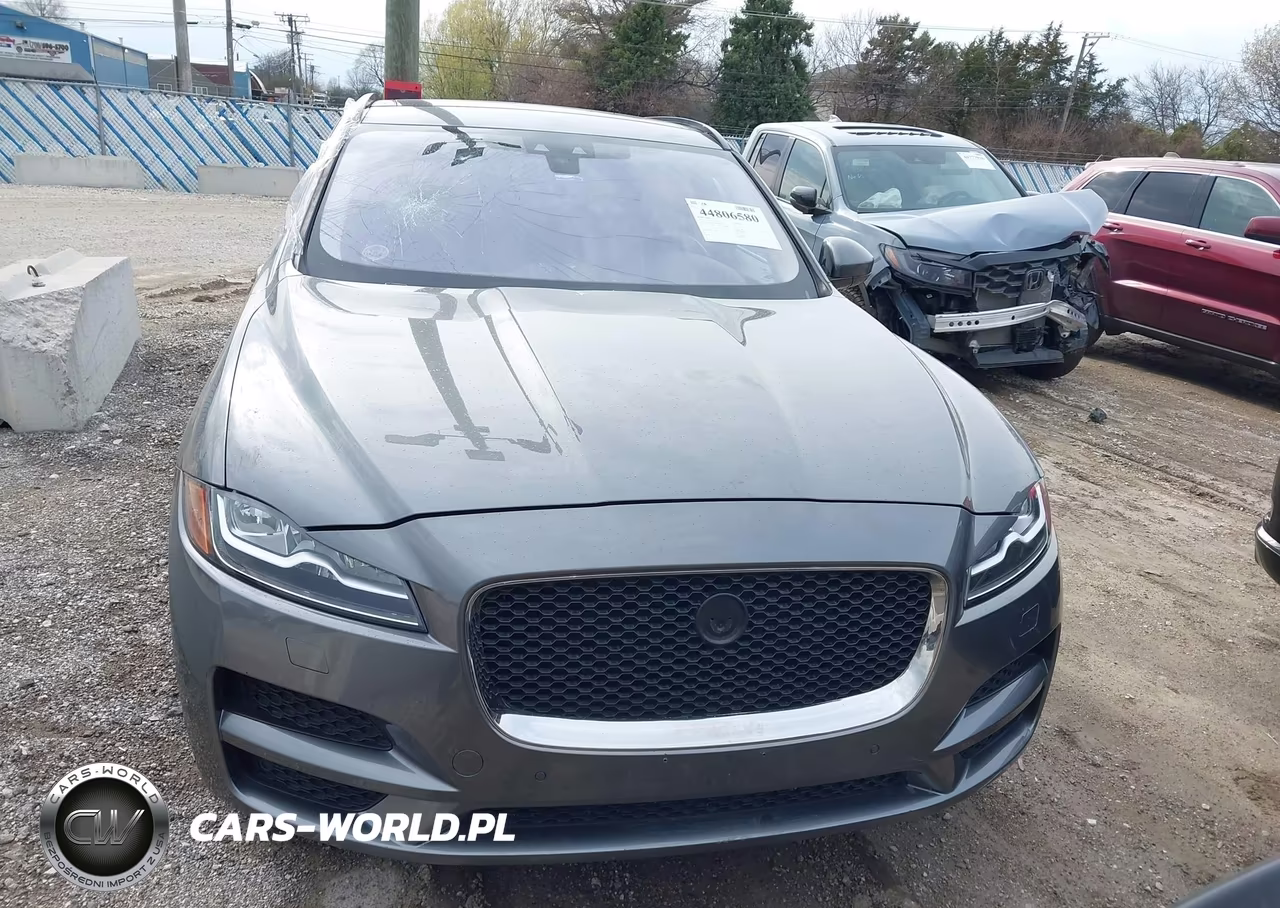 2017 Jaguar F-Pace 35T Prestige VIN:SADCK2BV7HA895542 - 12