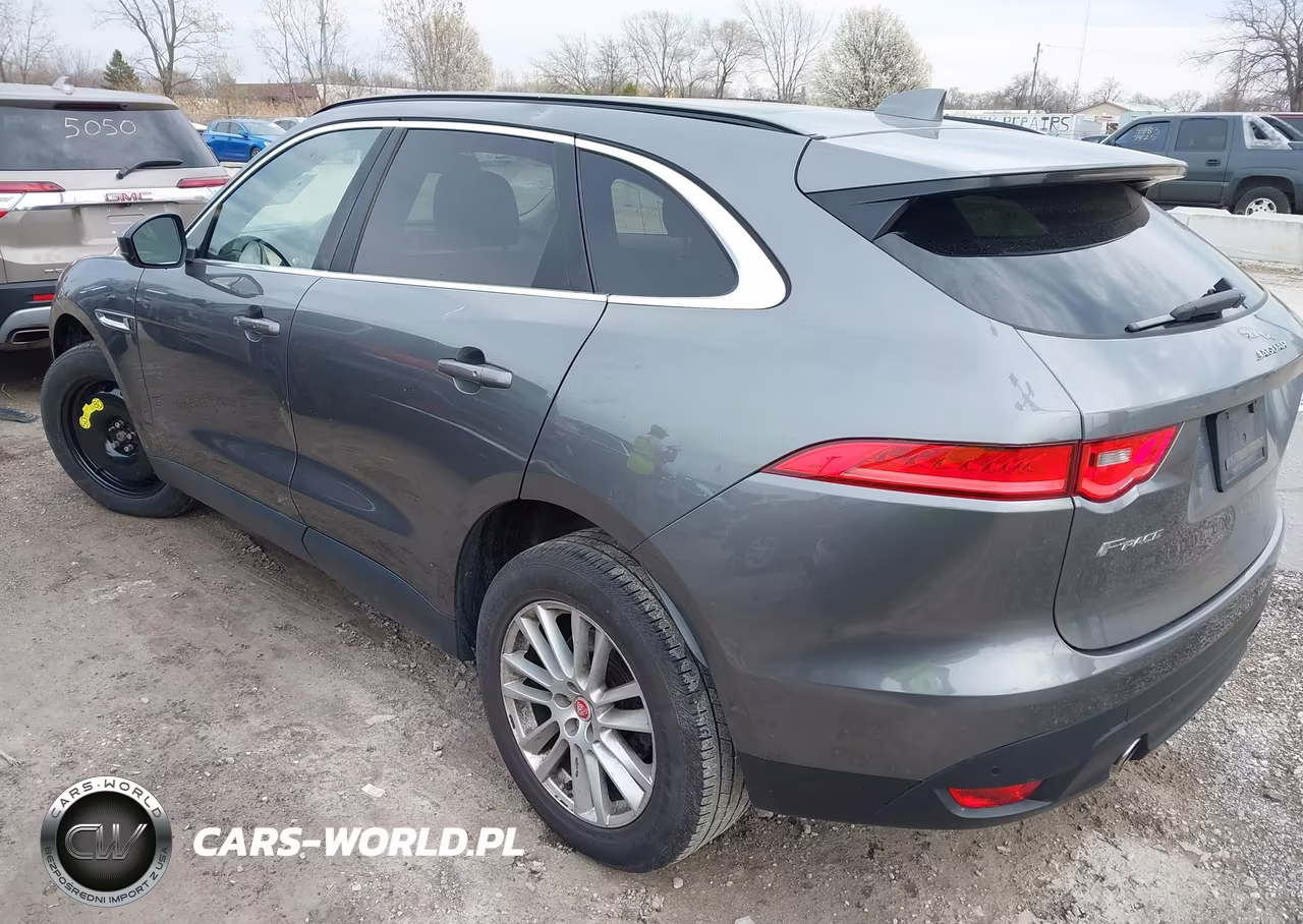 2017 Jaguar F-Pace 35T Prestige VIN:SADCK2BV7HA895542 - 3