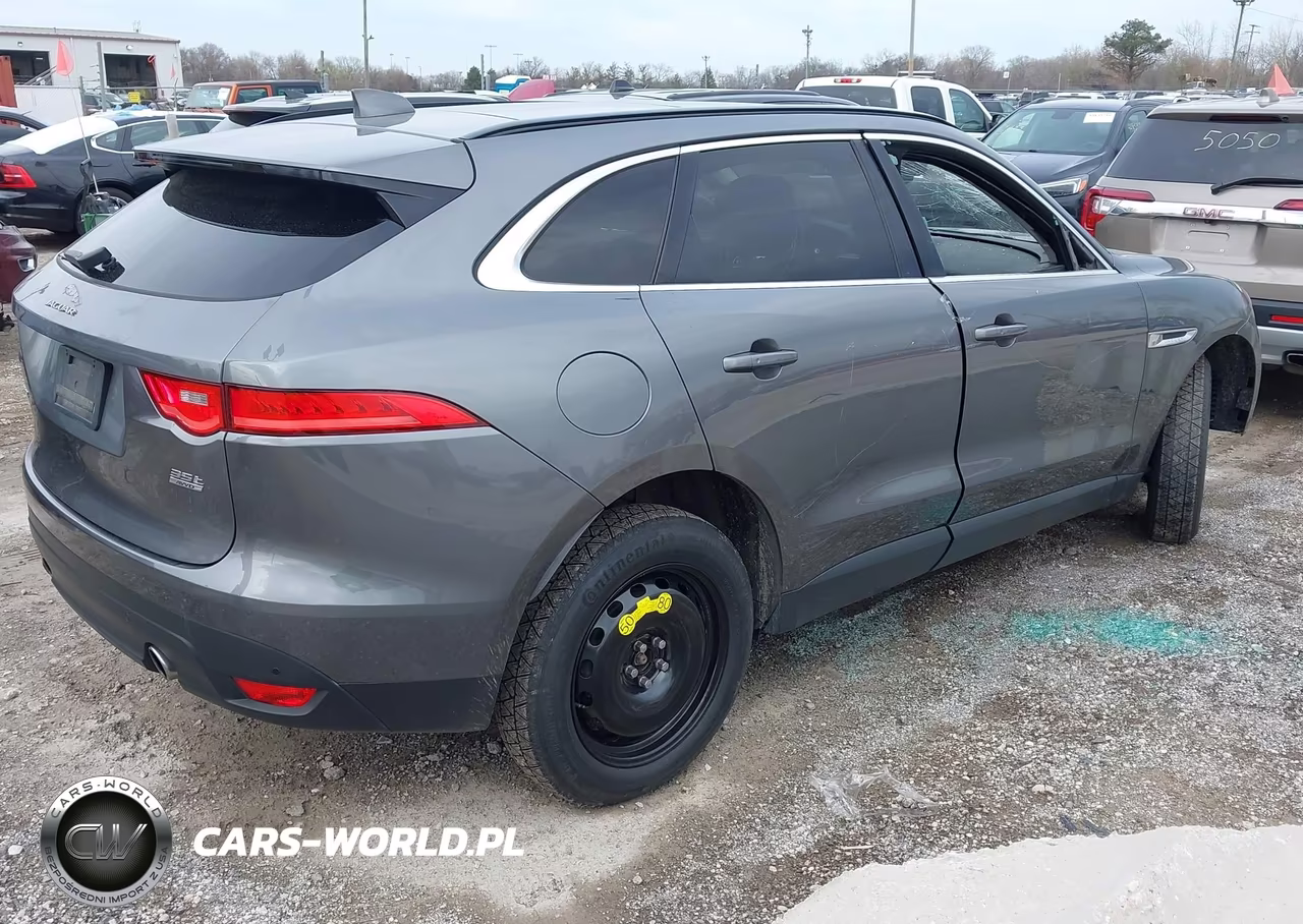 2017 Jaguar F-Pace 35T Prestige VIN:SADCK2BV7HA895542 - 4