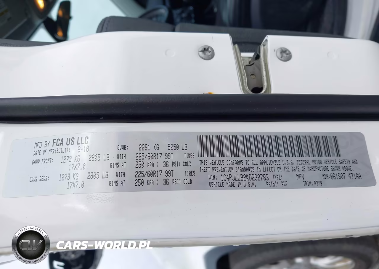 2019 Jeep Cherokee Latitude Plus Fwd VIN:1C4PJLLB2KD232783 - 9
