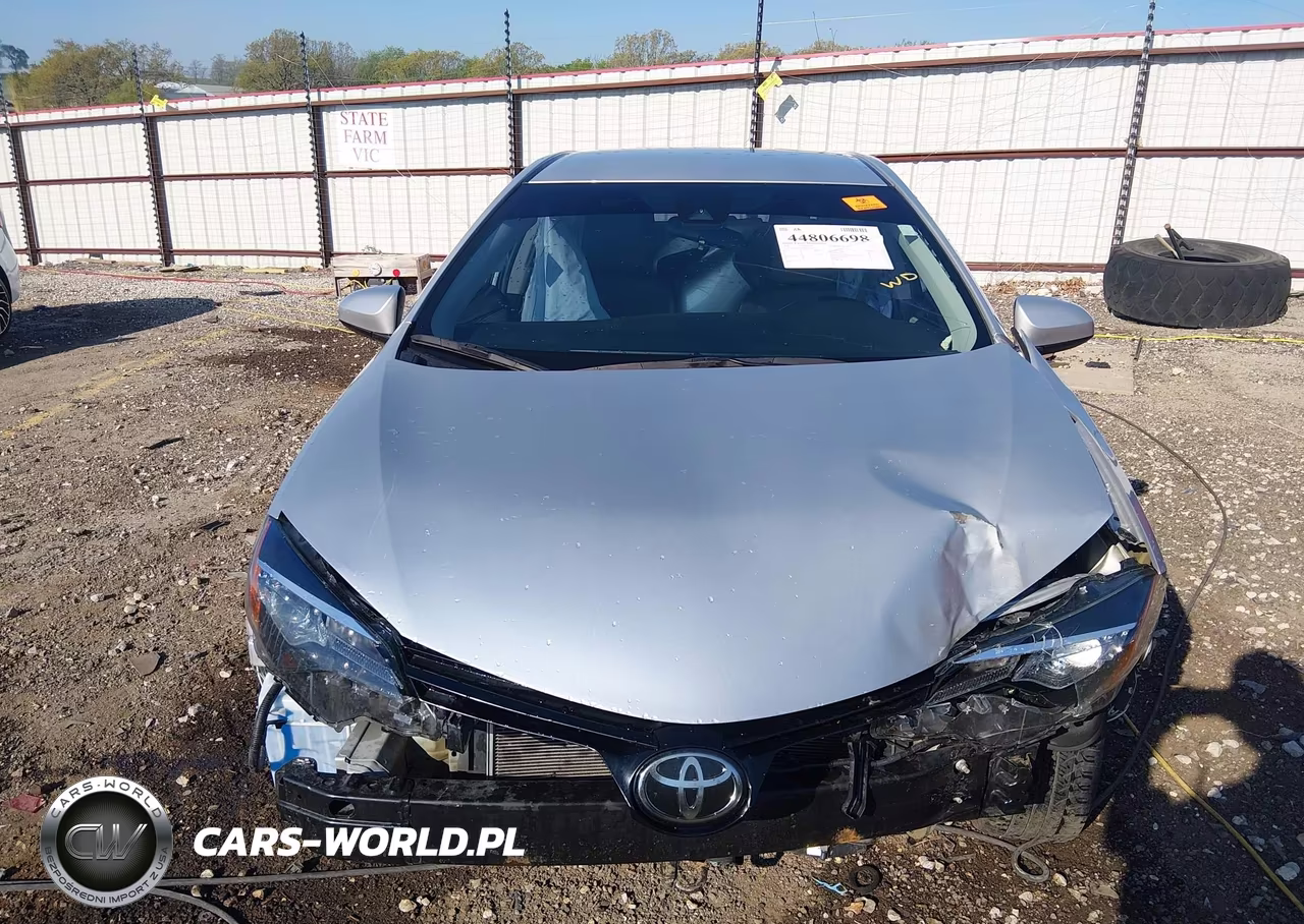 2017 Toyota Corolla Le VIN:5YFBURHE6HP721605 - 12