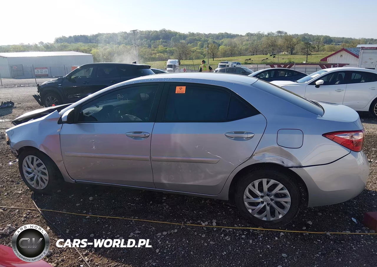 2017 Toyota Corolla Le VIN:5YFBURHE6HP721605 - 14