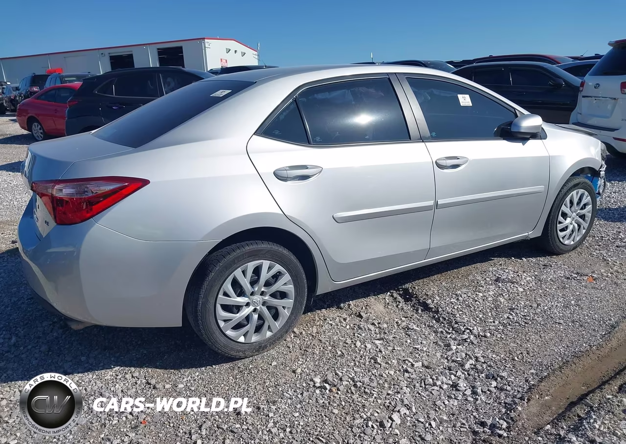 2017 Toyota Corolla Le VIN:5YFBURHE6HP721605 - 4