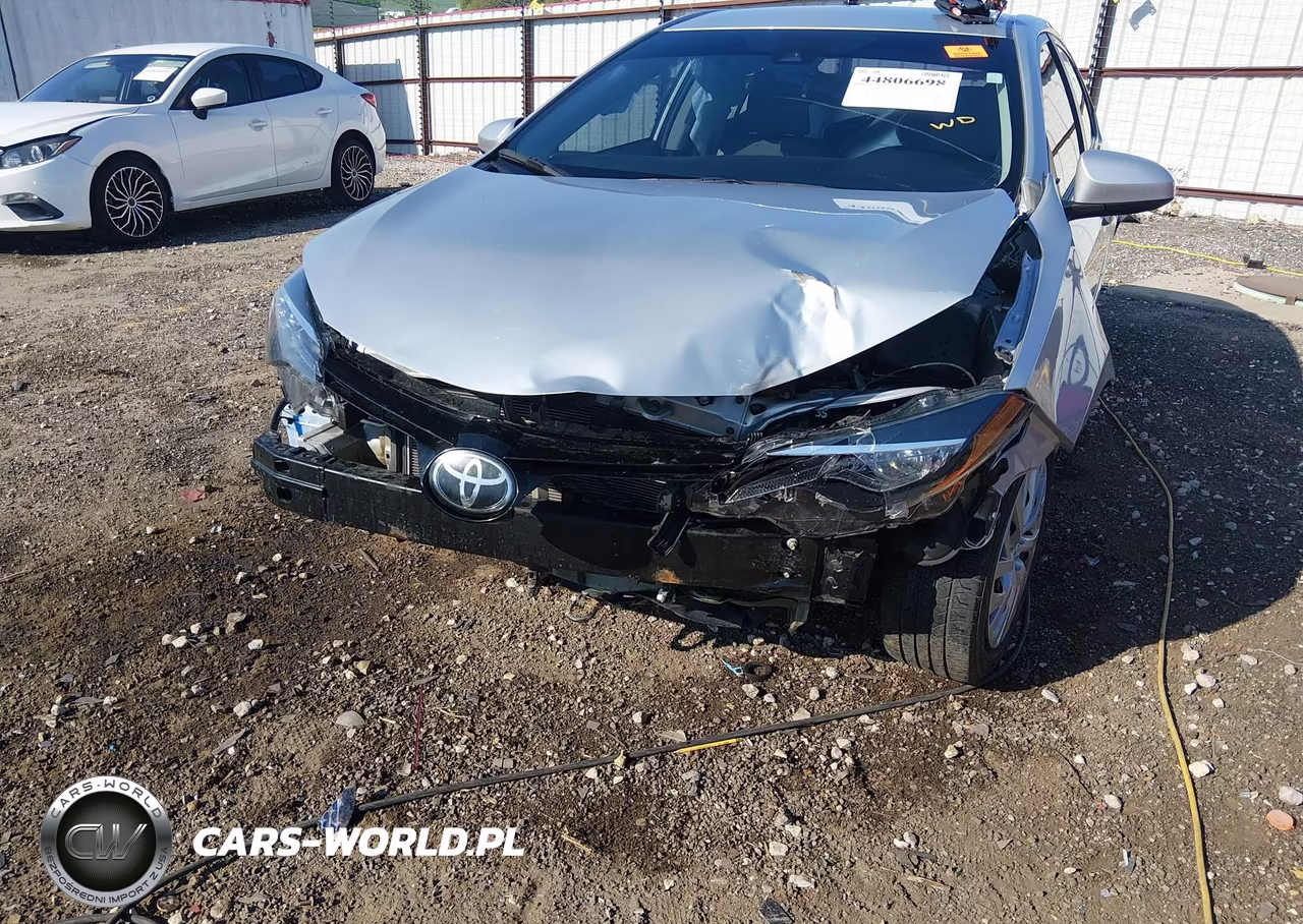 2017 Toyota Corolla Le VIN:5YFBURHE6HP721605 - 6