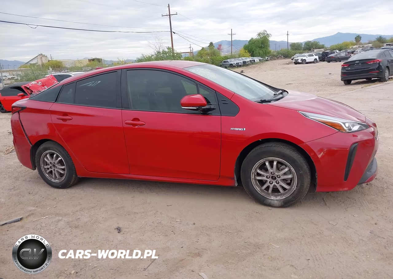 2020 Toyota Prius Le VIN:JTDKARFUXL3122436 - 13