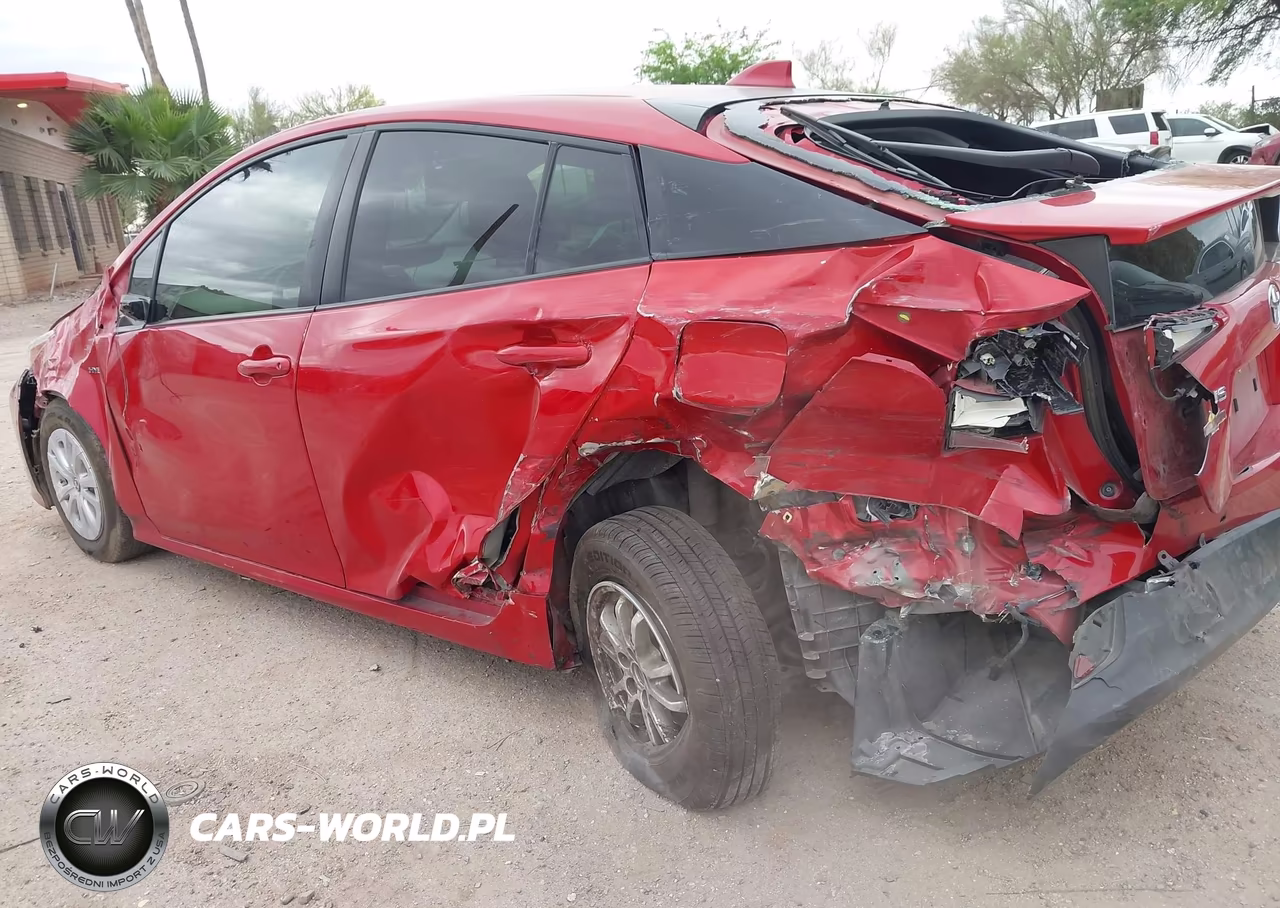 2020 Toyota Prius Le VIN:JTDKARFUXL3122436 - 6