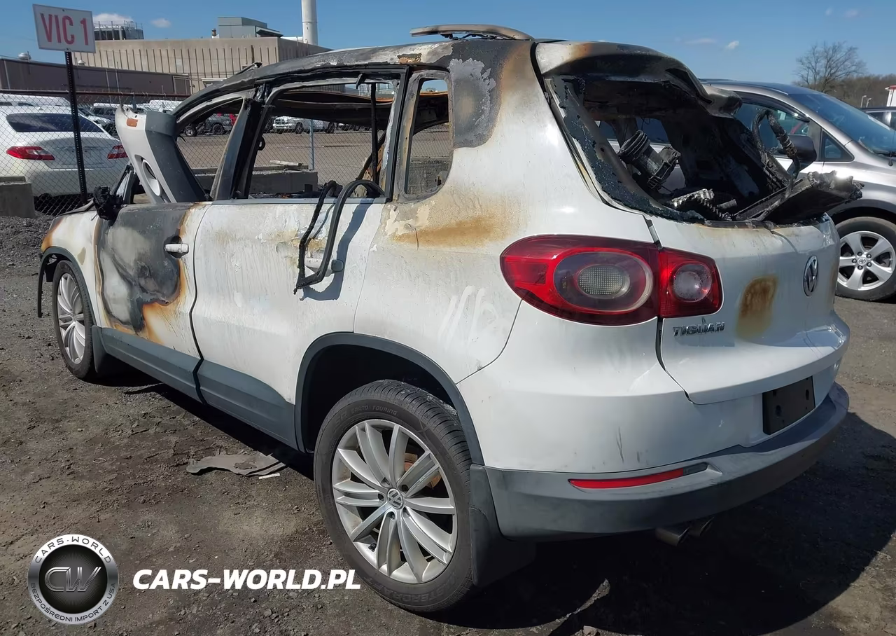 2011 Volkswagen Tiguan Se VIN:WVGBV7AX1BW520170 - 3