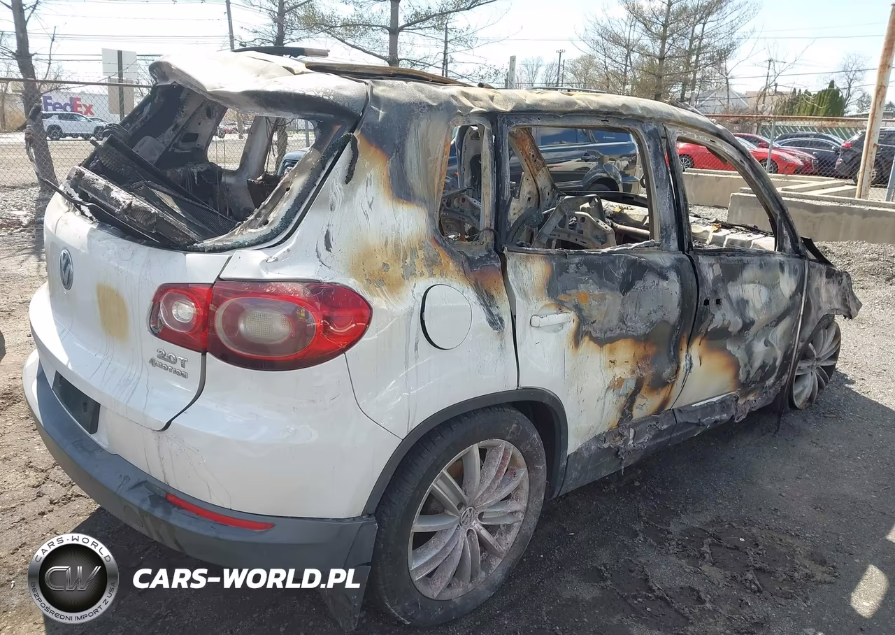 2011 Volkswagen Tiguan Se VIN:WVGBV7AX1BW520170 - 4