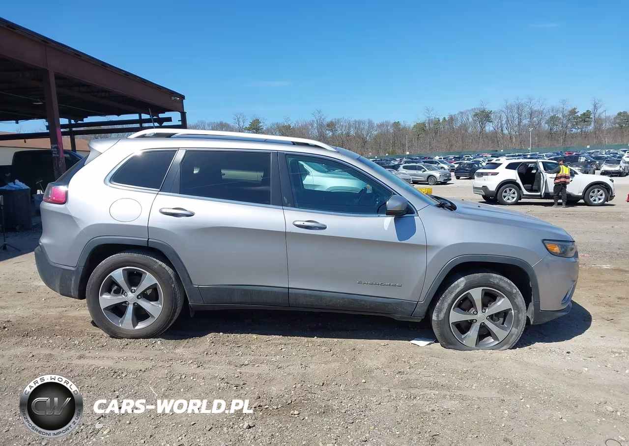 2019 Jeep Cherokee Limited 4X4 VIN:1C4PJMDX1KD480751 - 13