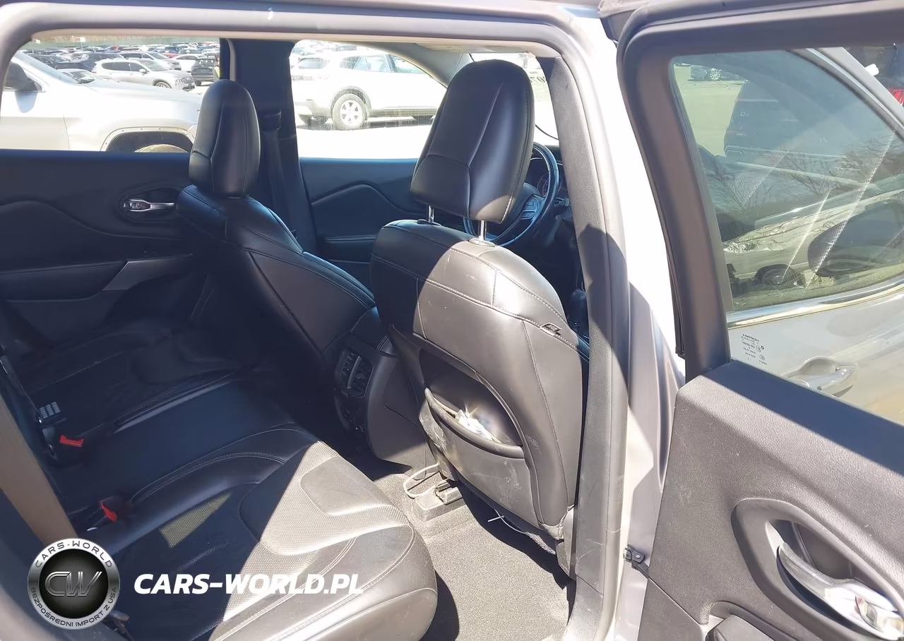 2019 Jeep Cherokee Limited 4X4 VIN:1C4PJMDX1KD480751 - 8