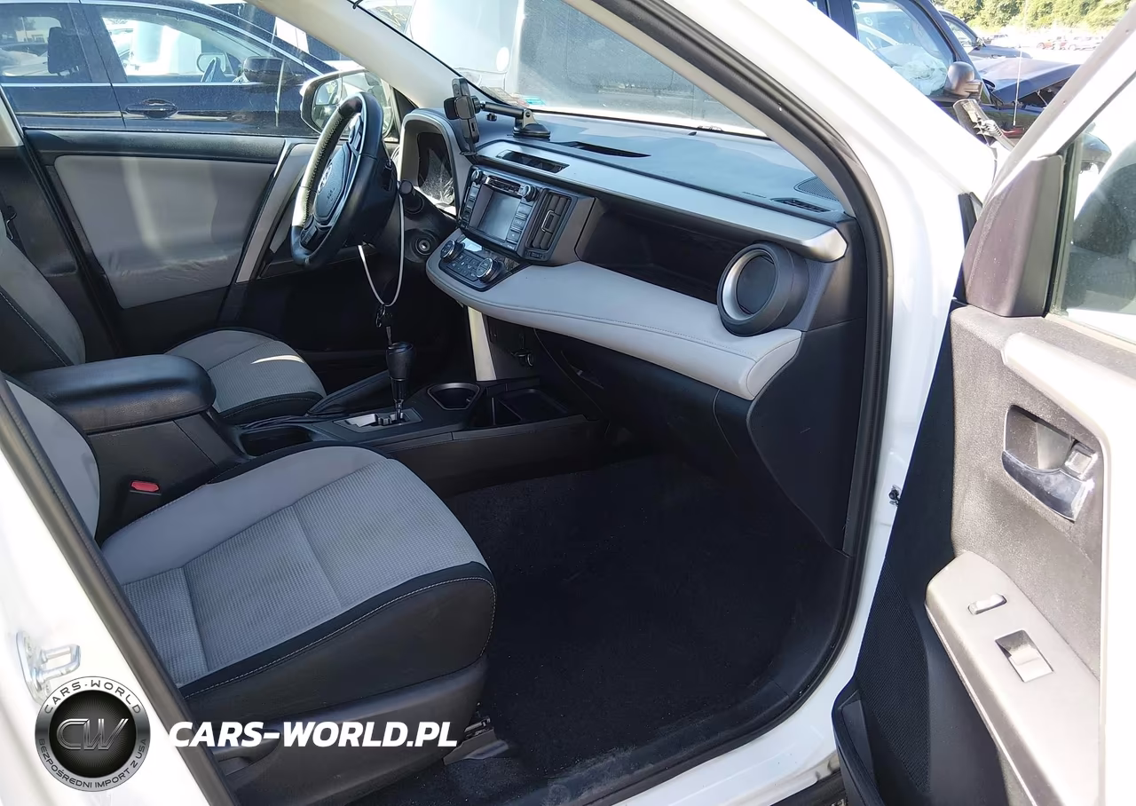 2017 Toyota Rav4 Xle VIN:2T3WFREV7HW320621 - 5