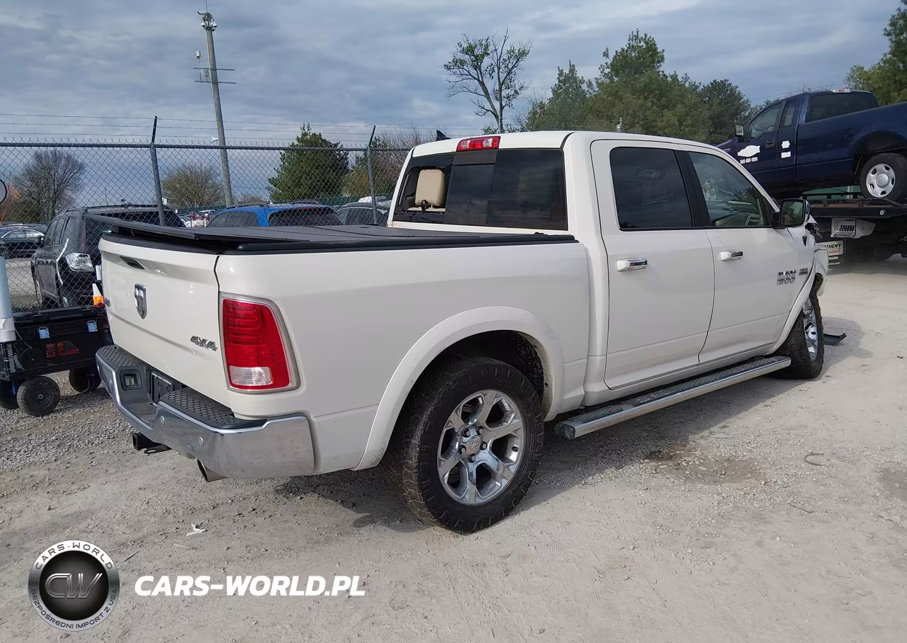 2017 Ram 1500 Laramie 4X4 5'7 Box VIN:1C6RR7NT7HS660245 - 4