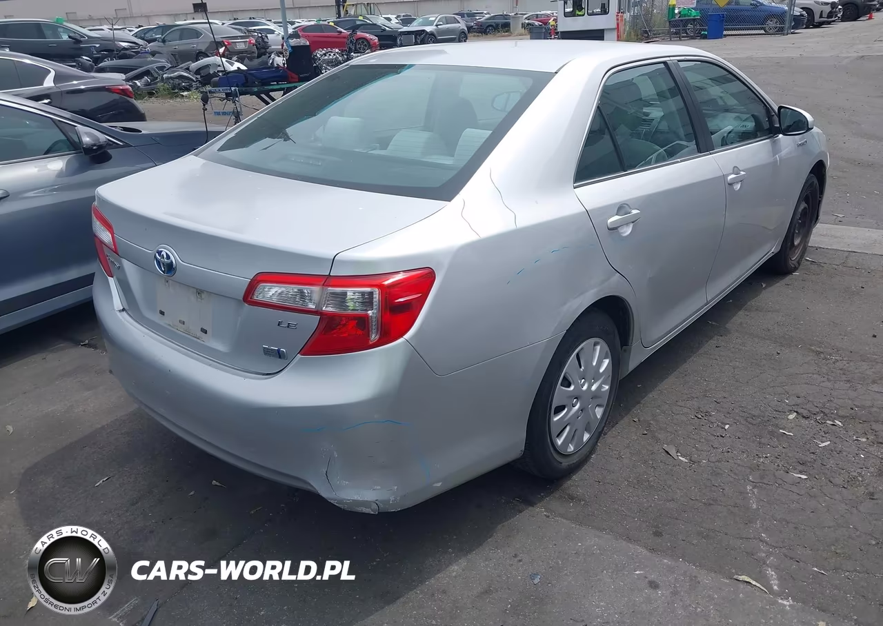 2013 Toyota Camry Hybrid Le VIN:4T1BD1FK0DU076744 - 4