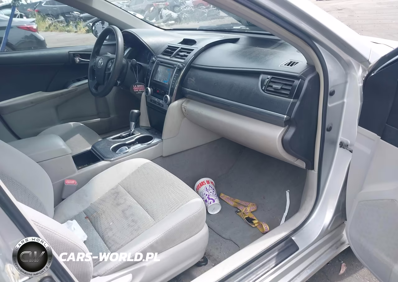 2013 Toyota Camry Hybrid Le VIN:4T1BD1FK0DU076744 - 5