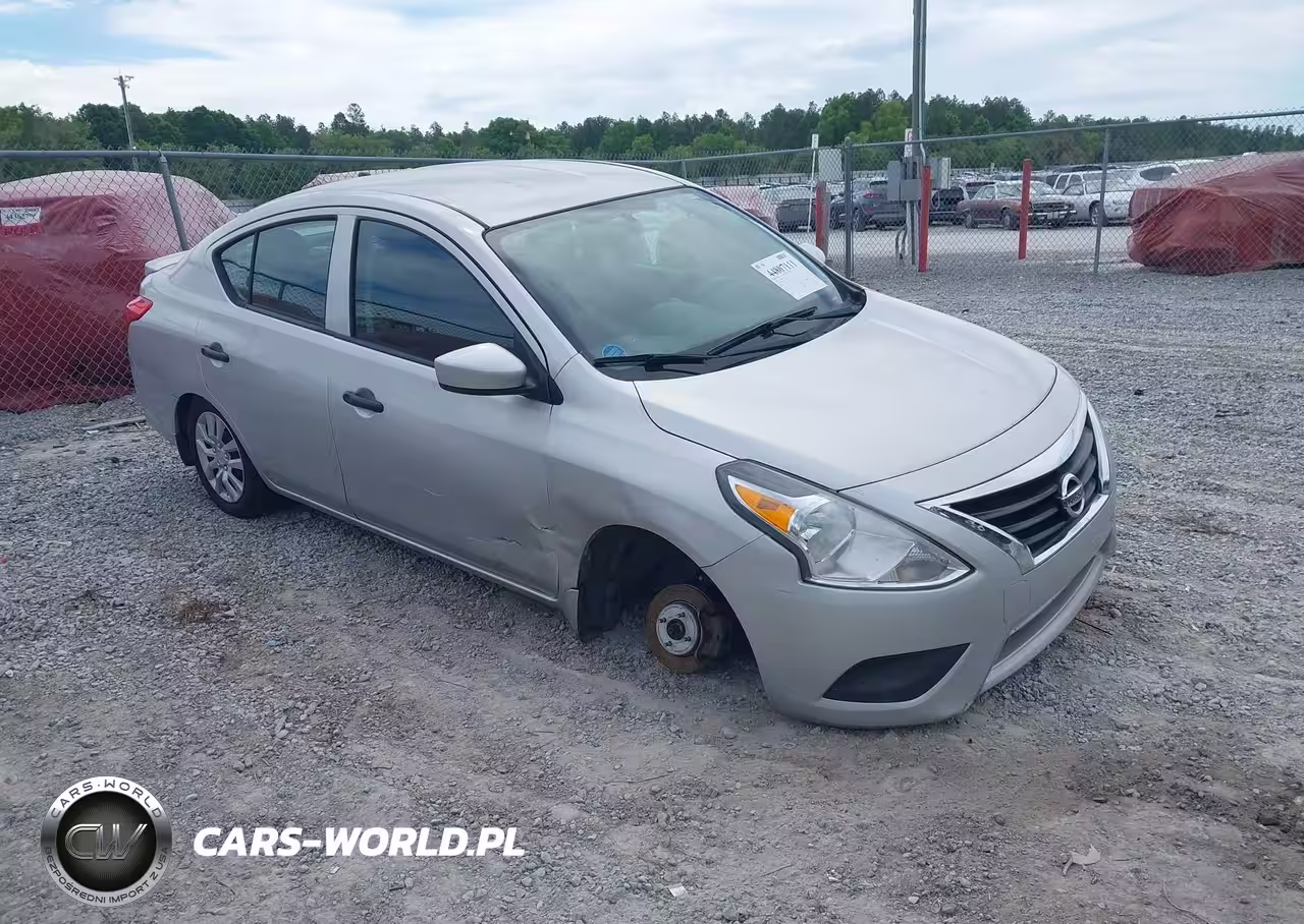 2016 Nissan Versa 1.6 S+