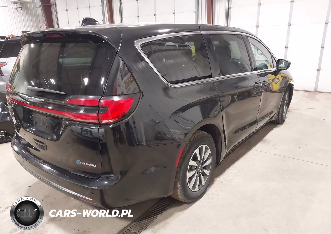 2024 Chrysler Pacifica Hybrid Select VIN:2C4RC1S77RR188467 - 4