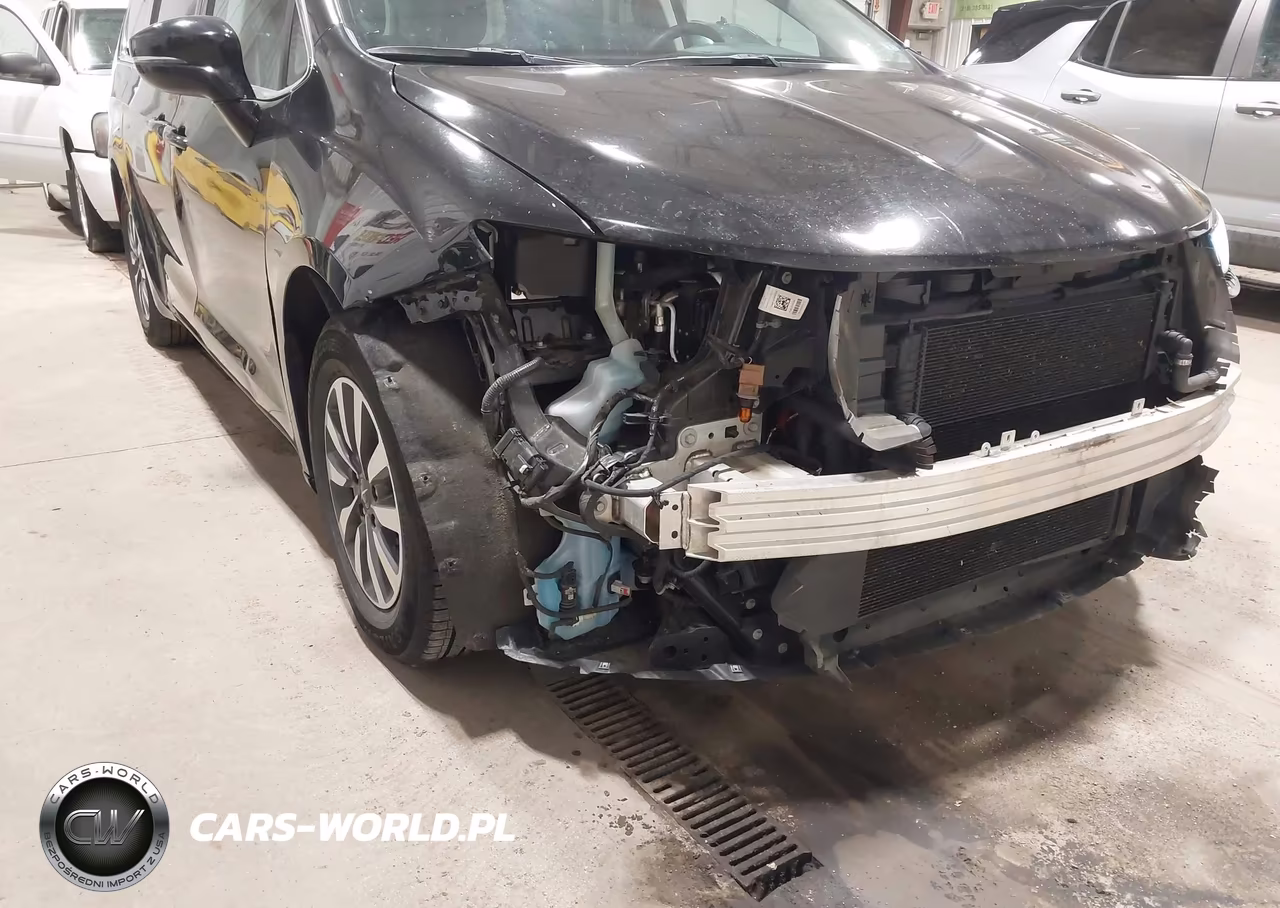 2024 Chrysler Pacifica Hybrid Select VIN:2C4RC1S77RR188467 - 6