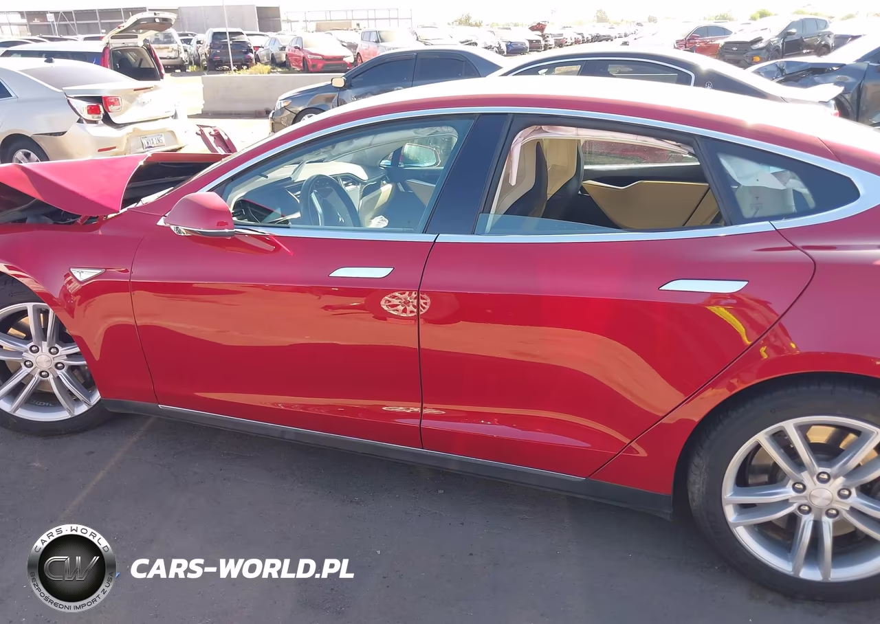 2015 Tesla Model S 60-70-85 VIN:5YJSA1E19FF105823 - 14