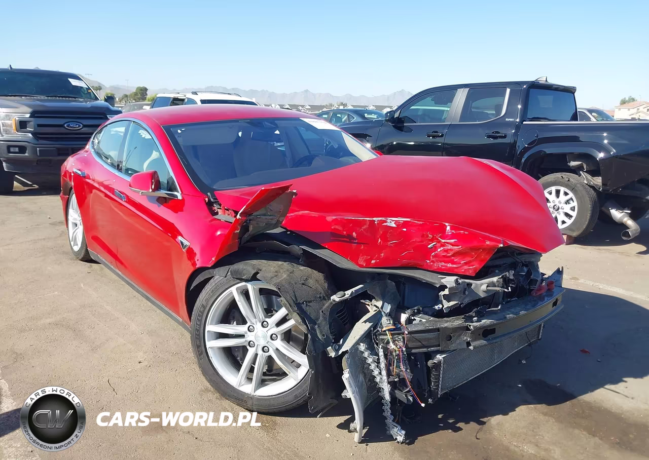 2015 Tesla Model S 60-70-85 VIN:5YJSA1E19FF105823 - 6