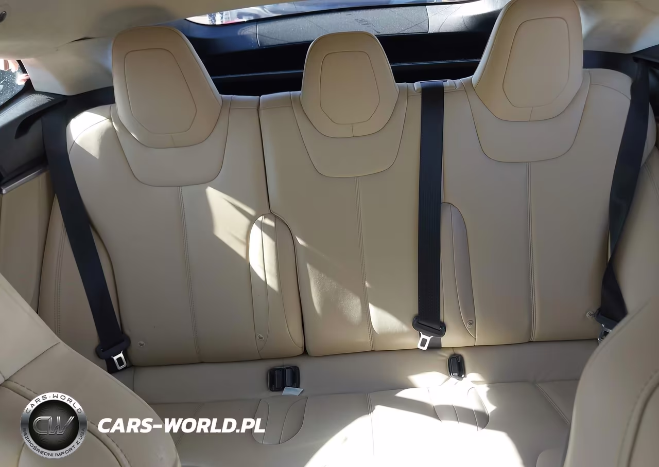 2015 Tesla Model S 60-70-85 VIN:5YJSA1E19FF105823 - 8