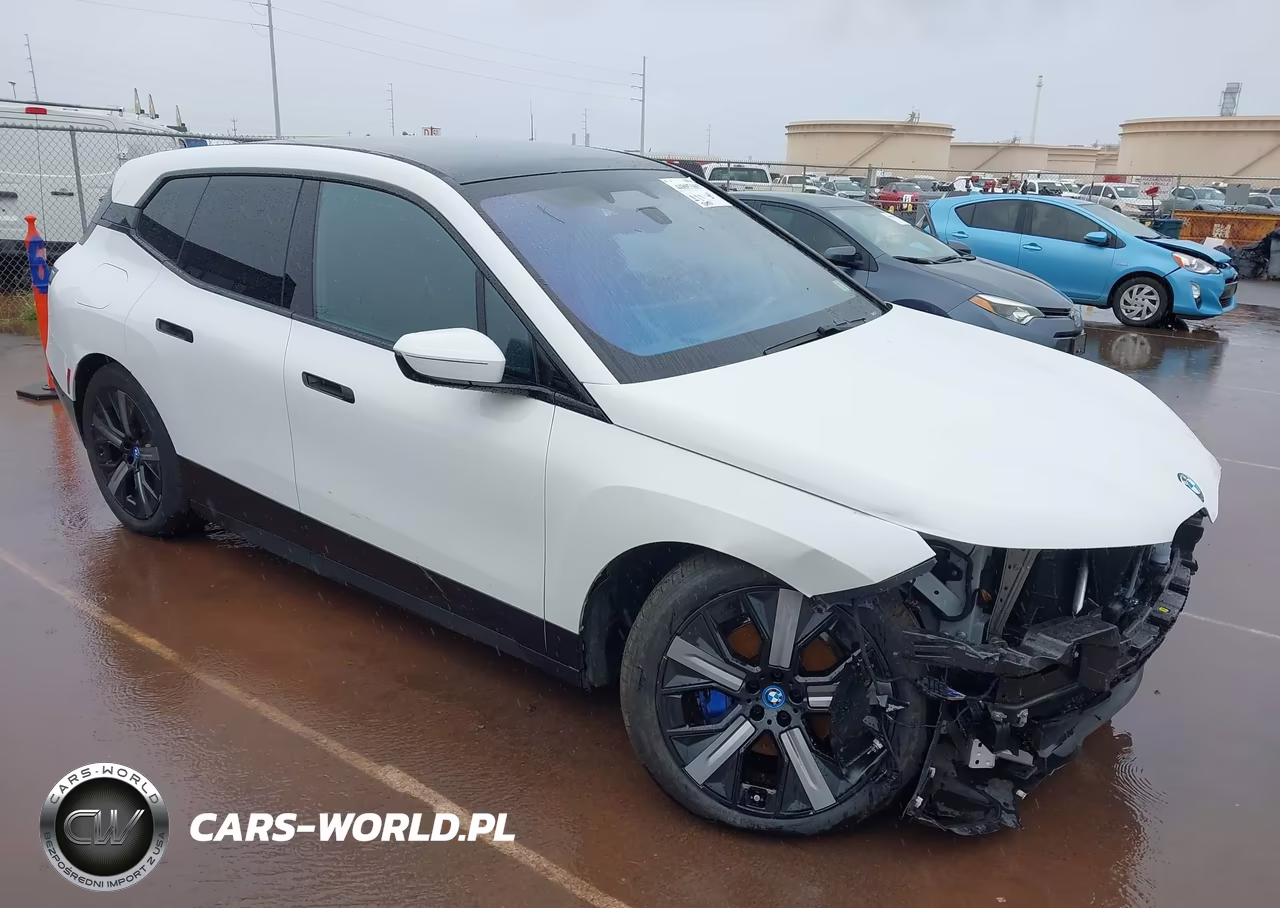 2025 BMW Ix xDrive50 – zdjęcie 1 z 20