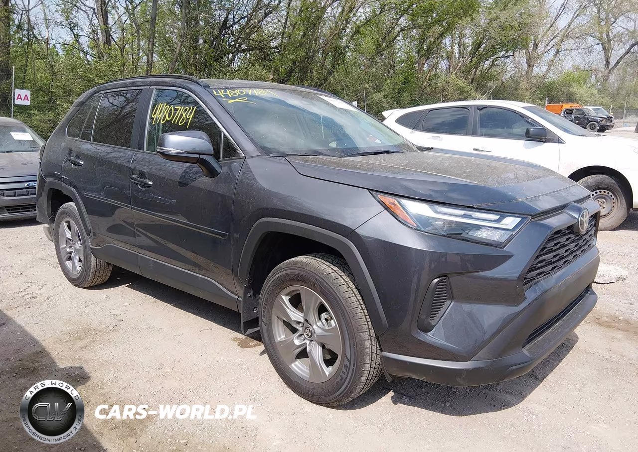 2025 Toyota Rav4 Xle – zdjęcie 1 z 16