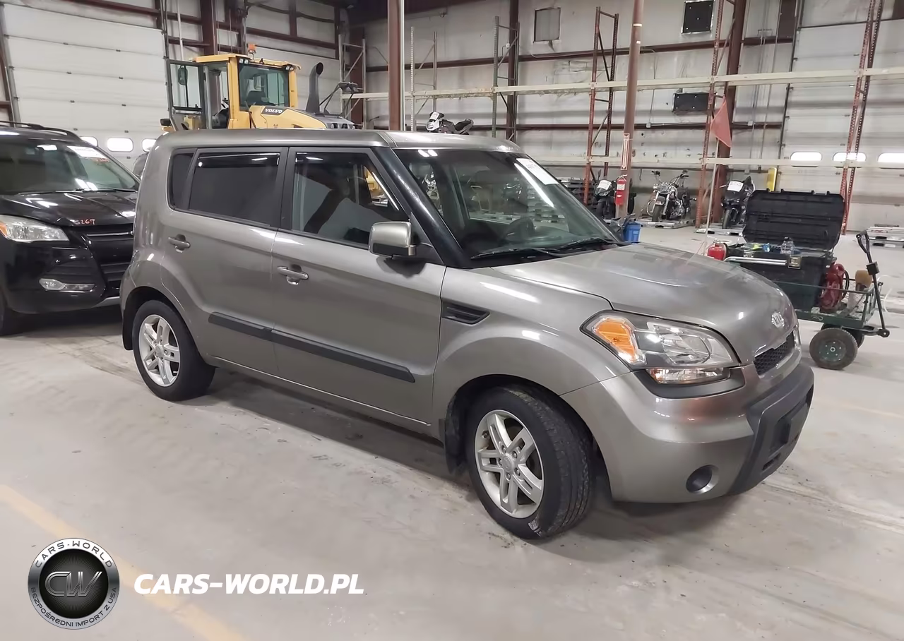 2011 Kia Soul +