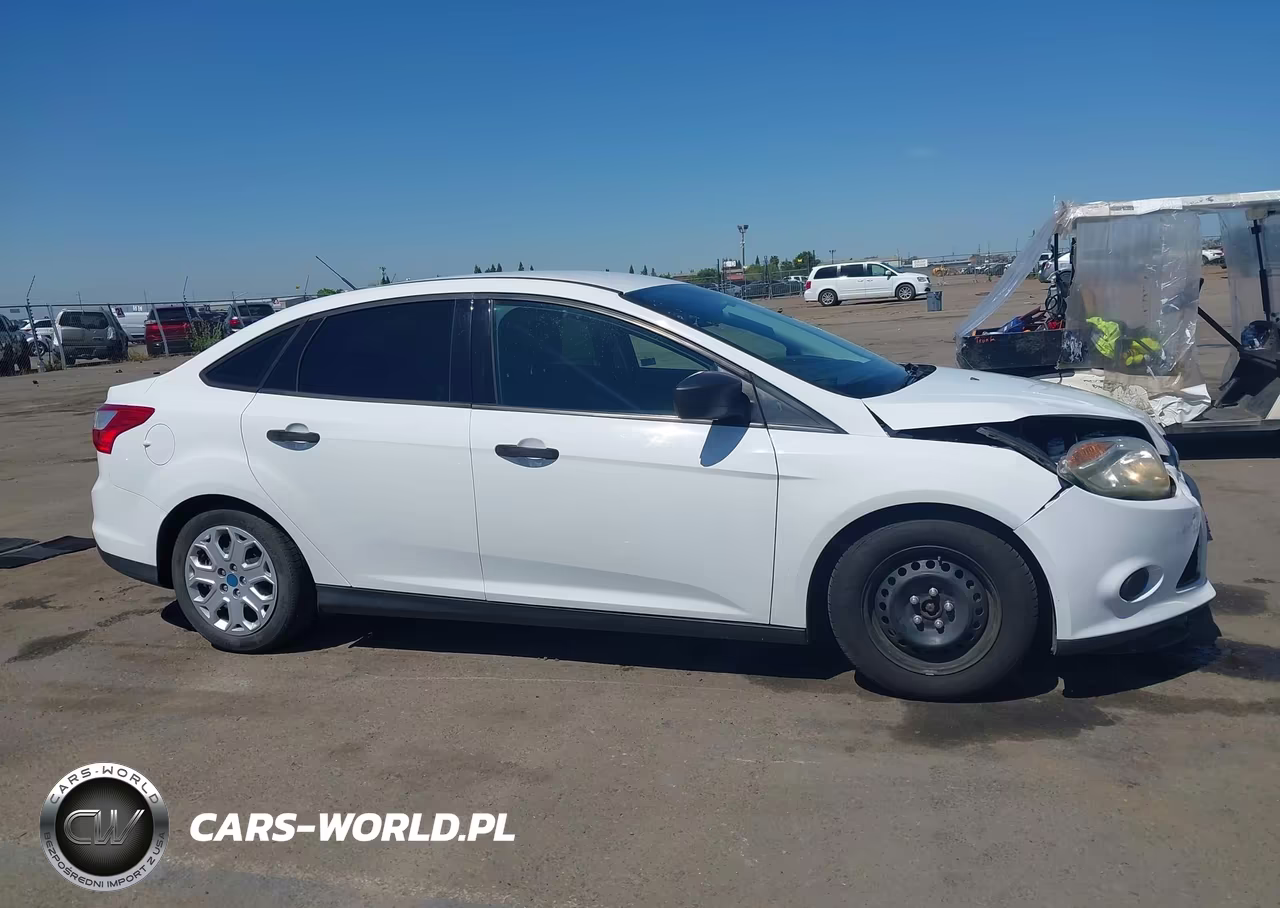 2014 Ford Focus S VIN:1FADP3E26EL330584 - 14