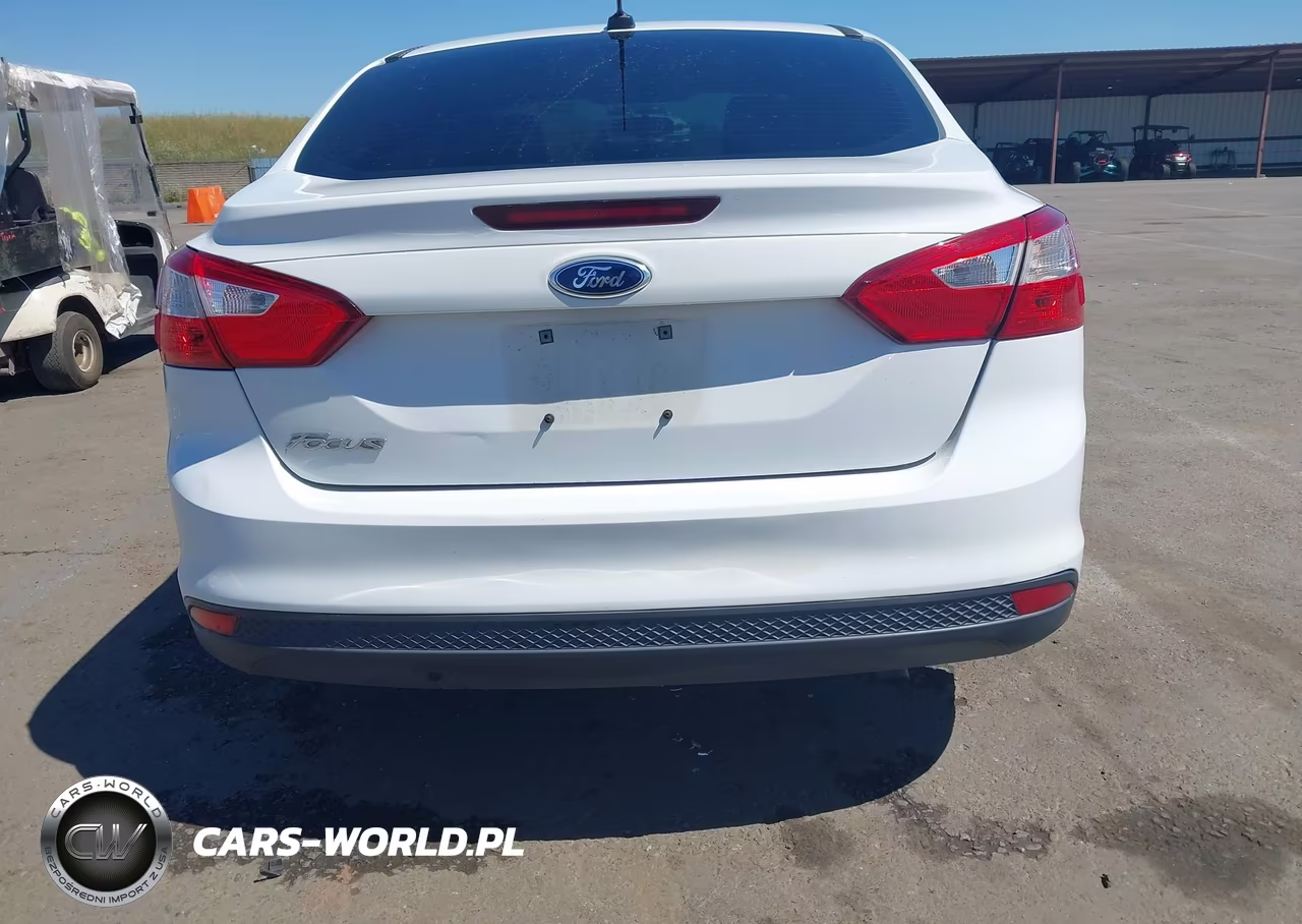 2014 Ford Focus S VIN:1FADP3E26EL330584 - 17