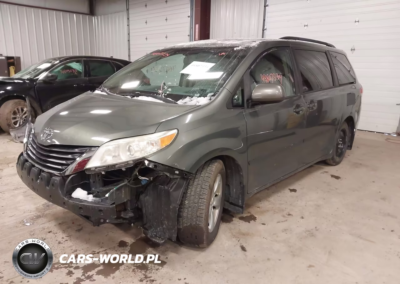 2014 Toyota Sienna Le V6 8 Passenger VIN:5TDKK3DC5ES502435 - 2