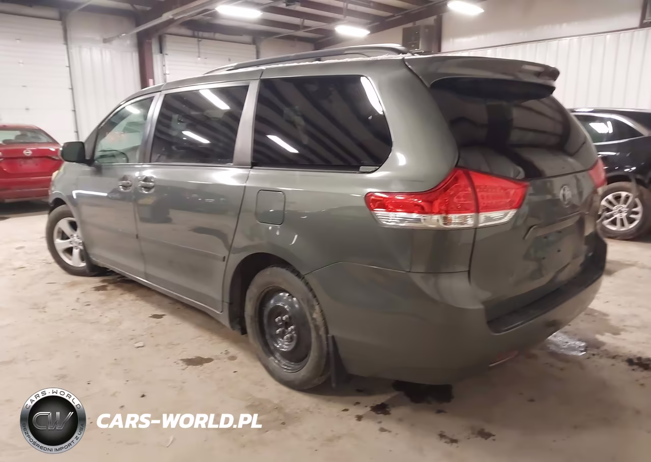 2014 Toyota Sienna Le V6 8 Passenger VIN:5TDKK3DC5ES502435 - 3