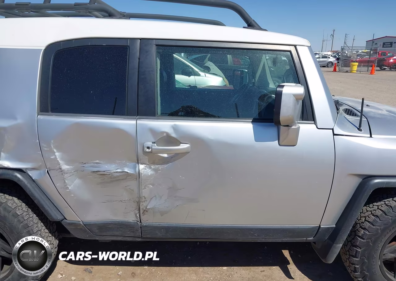 2007 Toyota Fj Cruiser VIN:JTEZU11F670011918 - 13