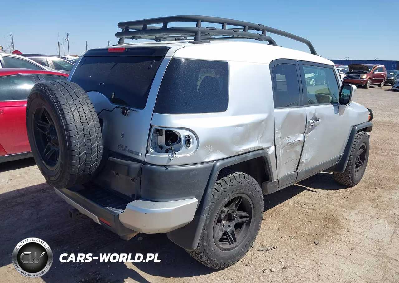 2007 Toyota Fj Cruiser VIN:JTEZU11F670011918 - 4