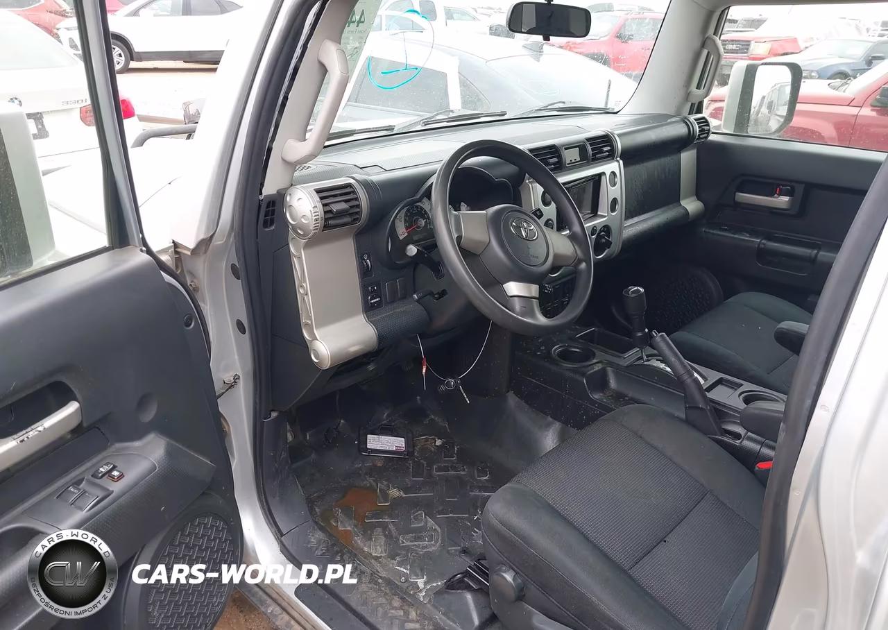 2007 Toyota Fj Cruiser VIN:JTEZU11F670011918 - 5