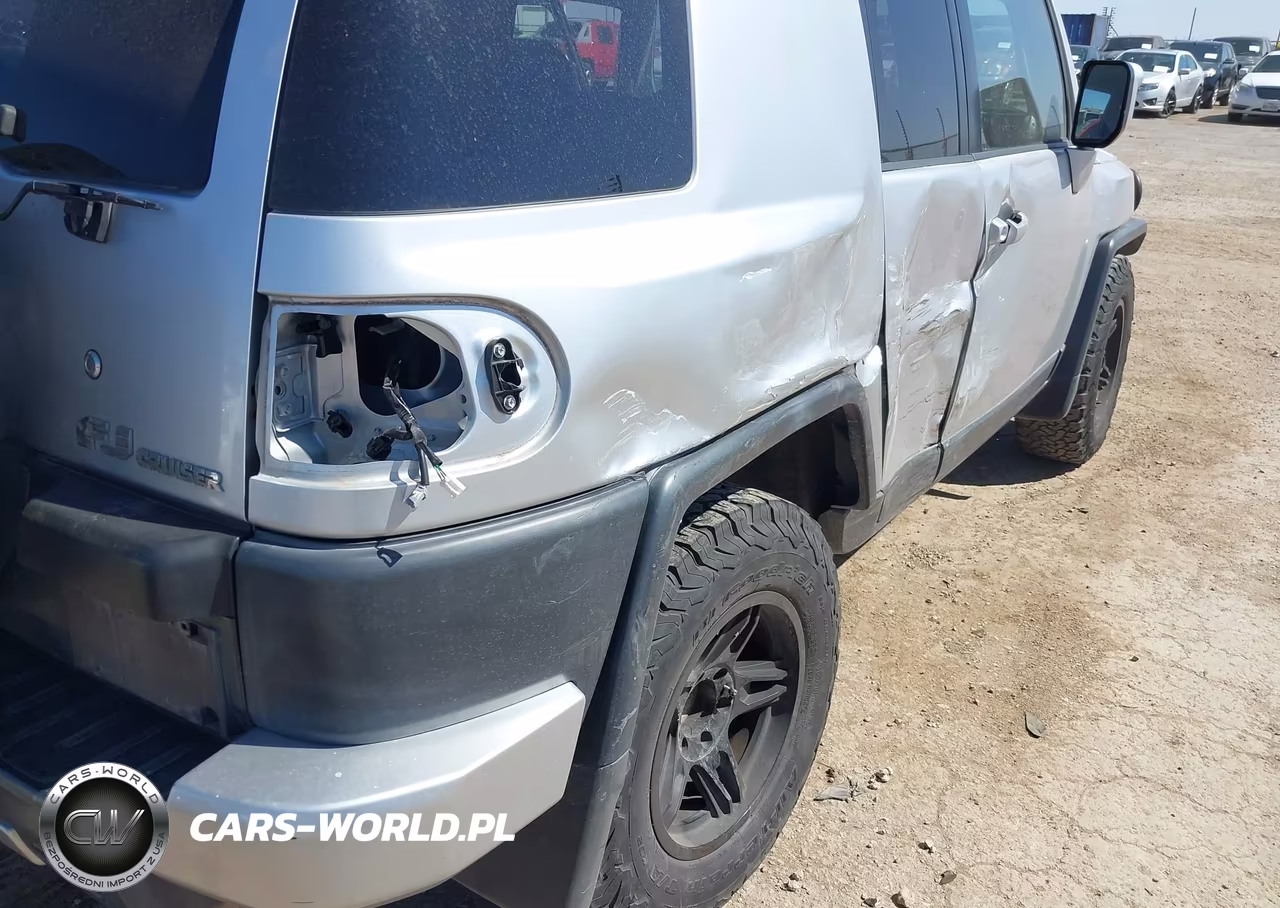 2007 Toyota Fj Cruiser VIN:JTEZU11F670011918 - 6