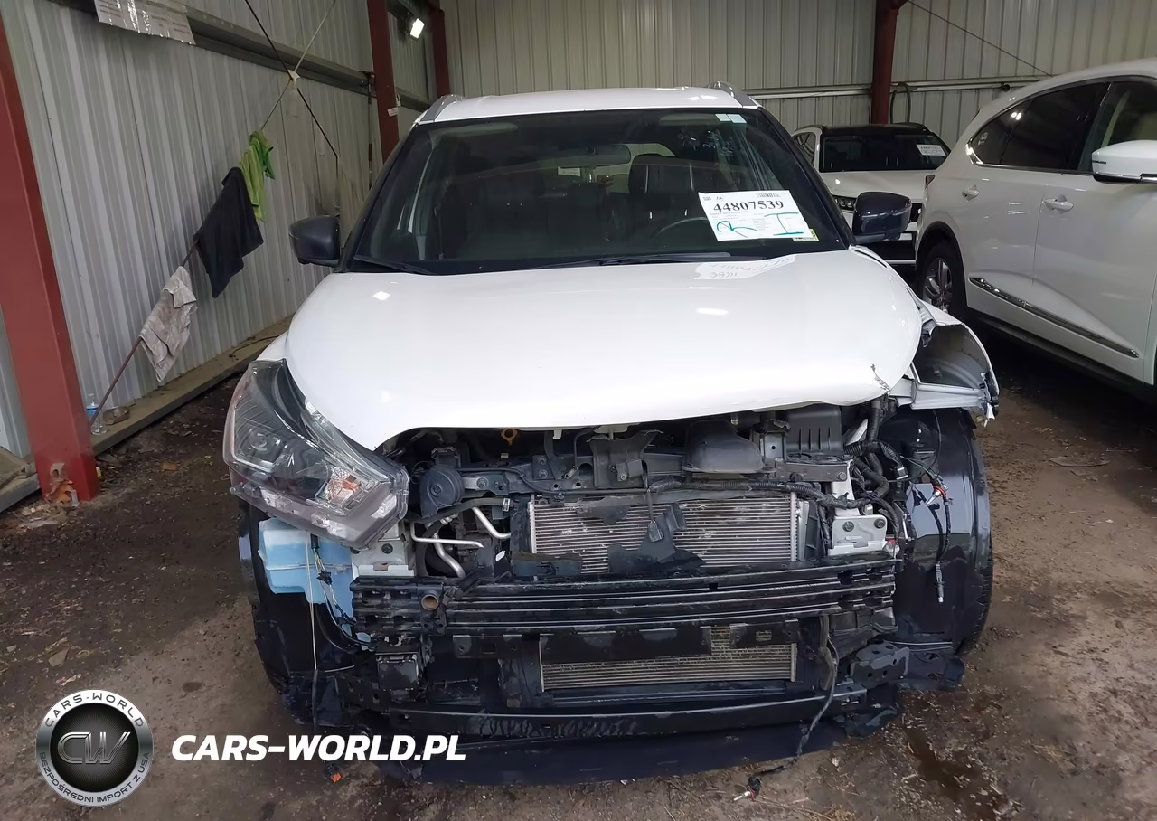 2019 Nissan Kicks Sr VIN:3N1CP5CUXKL502446 - 13