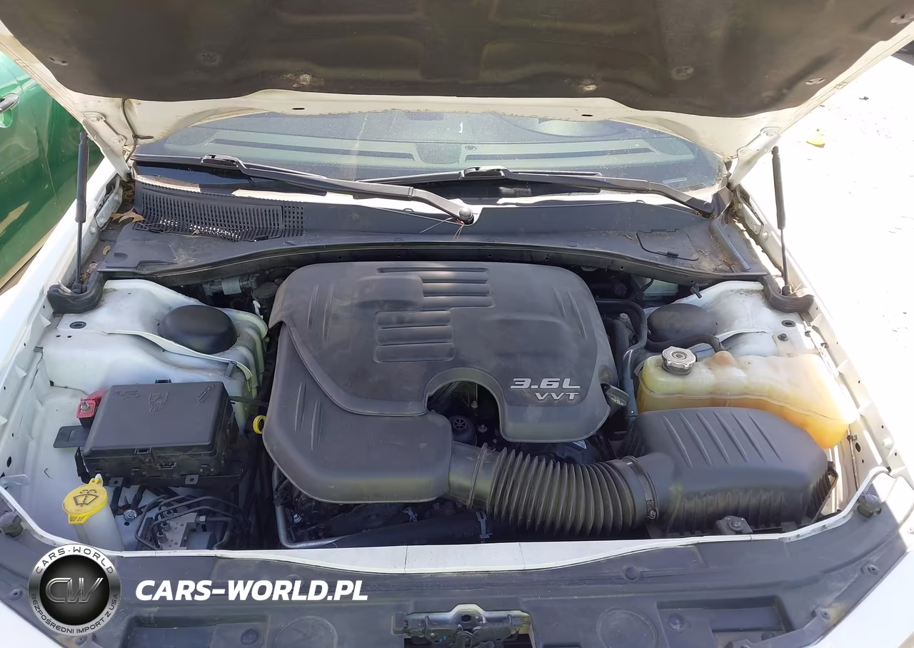2019 Chrysler 300 300S VIN:2C3CCABG8KH516405 - 10